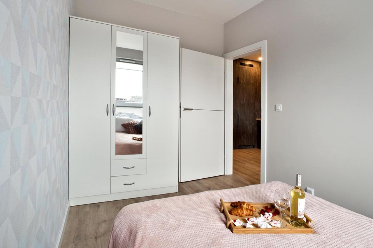 Komputerowa Serviced Apartments By P&O Warszawa Exteriör bild